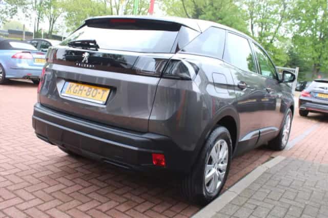 Peugeot 3008 (2022) thumbnail 5