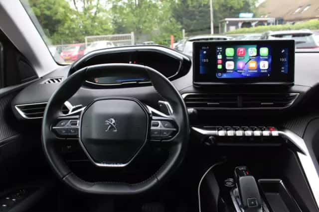 Peugeot 3008 (2022) thumbnail 7