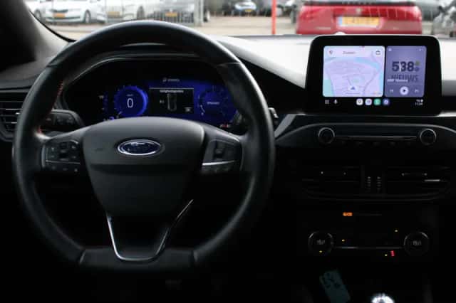 Ford Focus (2021) thumbnail 7