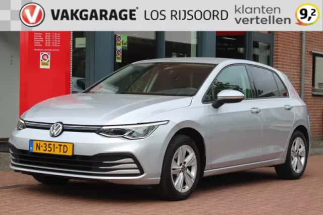 Volkswagen Golf (2022) thumbnail 1