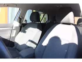 Volkswagen Golf (2022) thumbnail 13