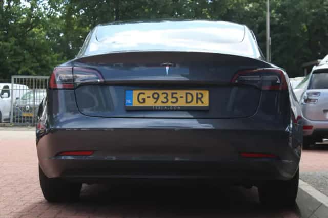 Tesla Model 3 (2019) thumbnail 4