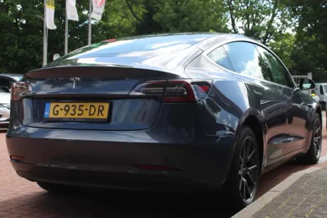 Tesla Model 3 (2019) thumbnail 5