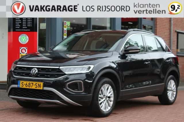 Volkswagen T-Roc (2023) thumbnail 1