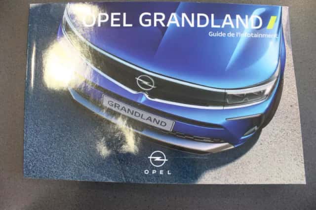 Opel Grandland (2022) thumbnail 18