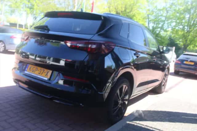 Opel Grandland (2022) thumbnail 5