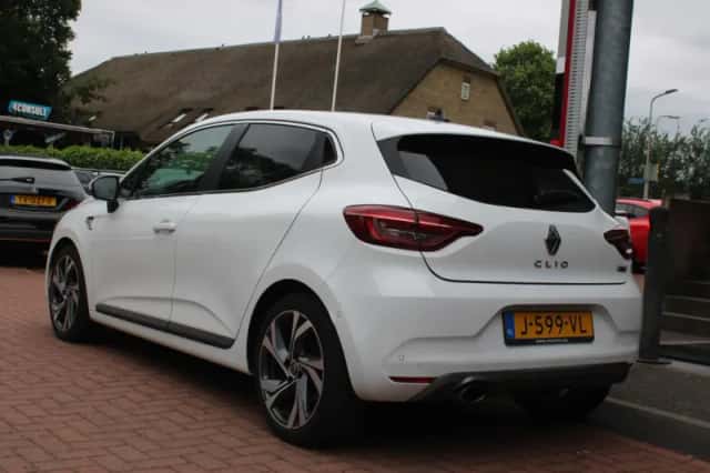 Renault Clio (2020) thumbnail 3