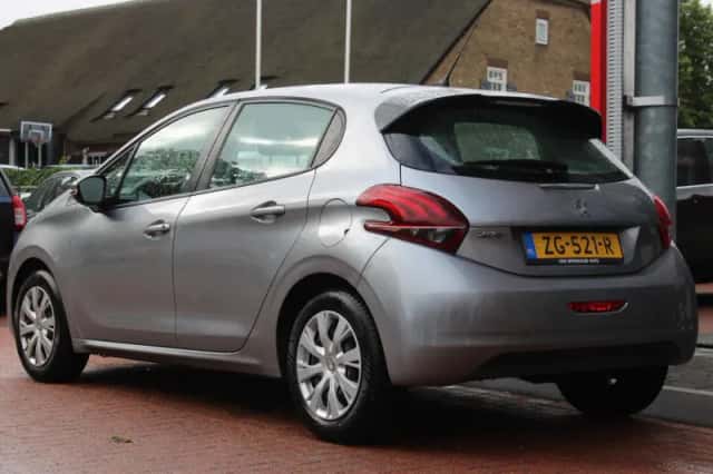 Peugeot 208 (2019) thumbnail 3