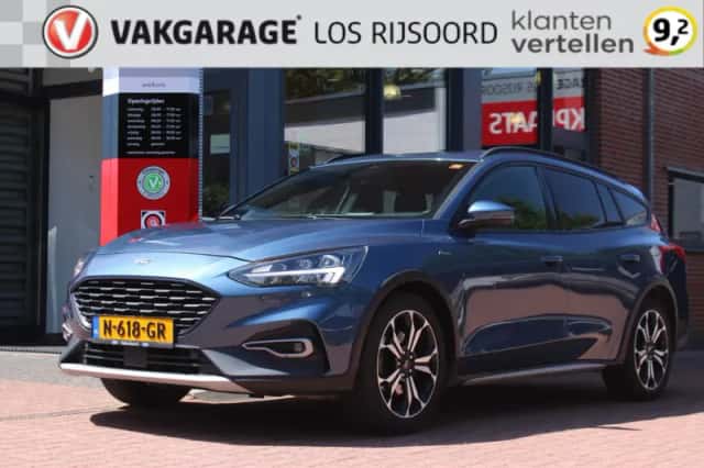 Ford Focus (2021) thumbnail 1