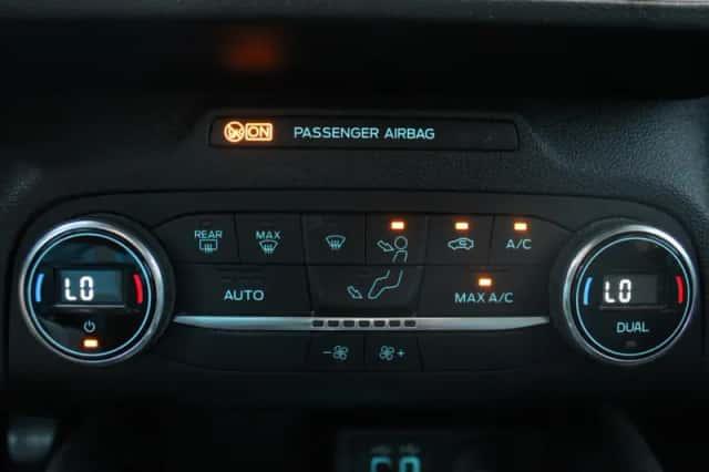 Ford Focus (2021) thumbnail 14