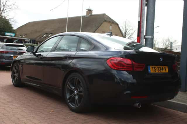 BMW 4-Serie (2018) thumbnail 3