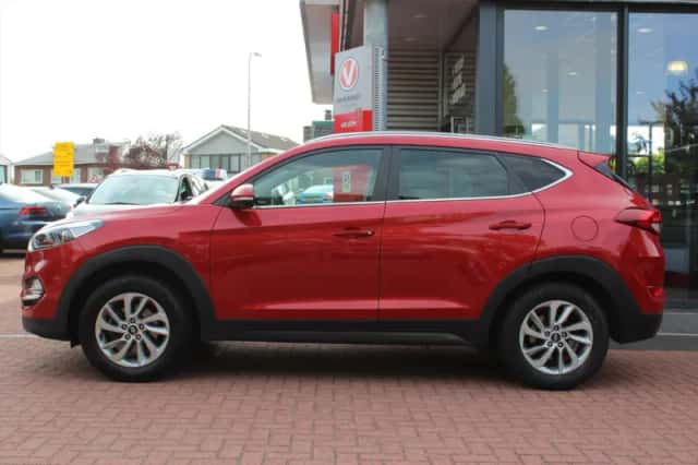 Hyundai Tucson (2016) thumbnail 2