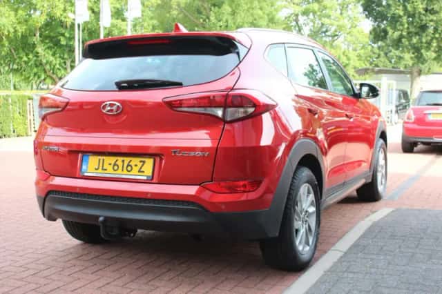 Hyundai Tucson (2016) thumbnail 5