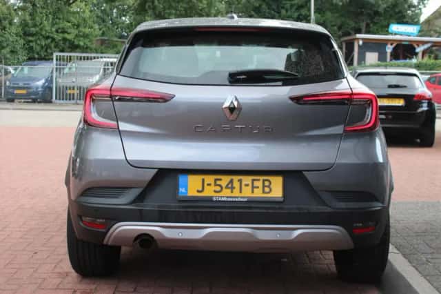 Renault Captur (2020) thumbnail 4