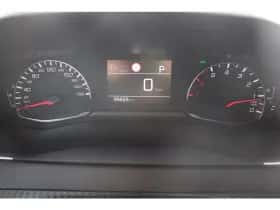 Peugeot 2008 (2020) thumbnail 12