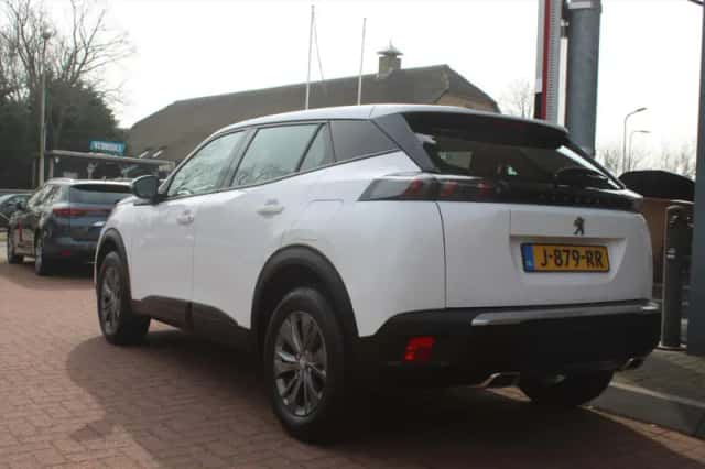 Peugeot 2008 (2020) thumbnail 3