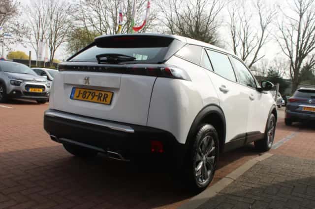 Peugeot 2008 (2020) thumbnail 5