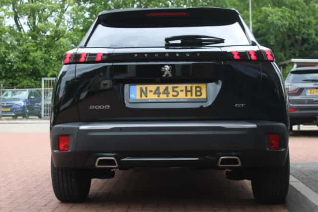 Peugeot 2008 (2021) thumbnail 4