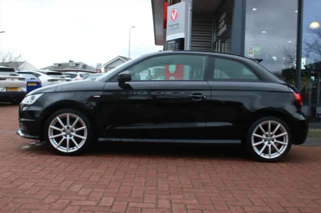 Audi A1 (2015) thumbnail 2