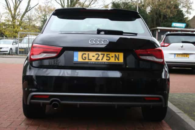 Audi A1 (2015) thumbnail 4