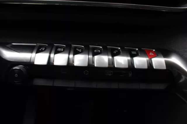 Peugeot 5008 (2021) thumbnail 12