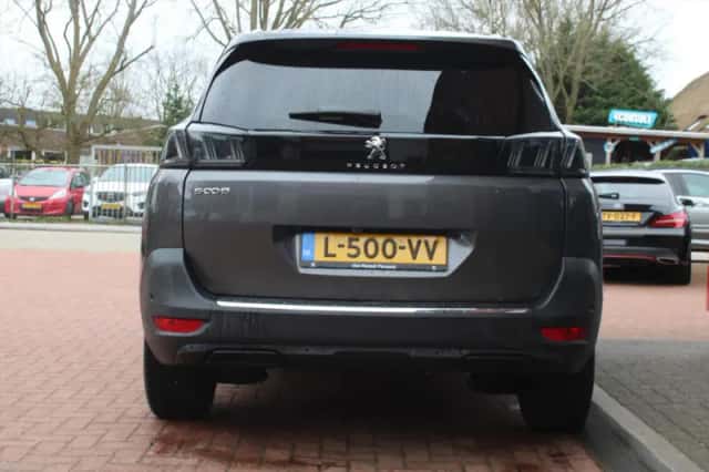 Peugeot 5008 (2021) thumbnail 4