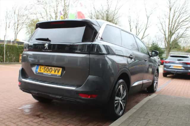 Peugeot 5008 (2021) thumbnail 5