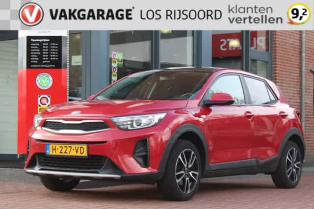 Kia Stonic (2019) thumbnail 1