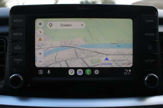 Kia Stonic (2019) thumbnail 11