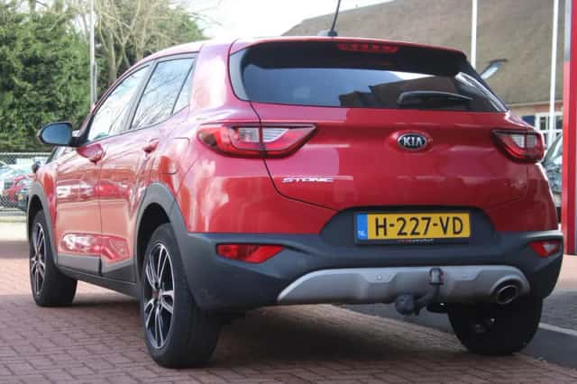 Kia Stonic (2019) thumbnail 3