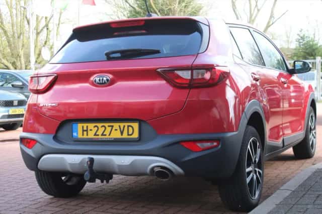 Kia Stonic (2019) thumbnail 5