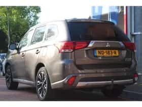 Mitsubishi Outlander thumbnail 3