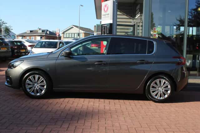 Peugeot 308 (2020) thumbnail 2