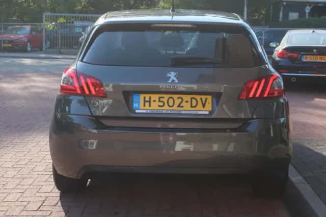 Peugeot 308 (2020) thumbnail 4