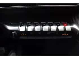 Peugeot 3008 (2021) thumbnail 11
