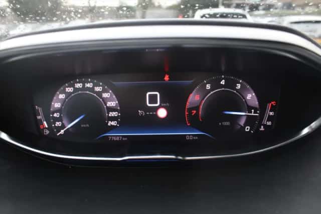Peugeot 3008 (2021) thumbnail 12