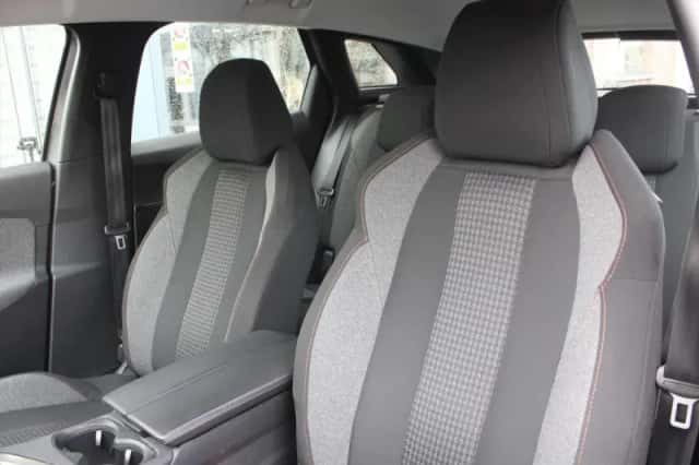 Peugeot 3008 (2021) thumbnail 15