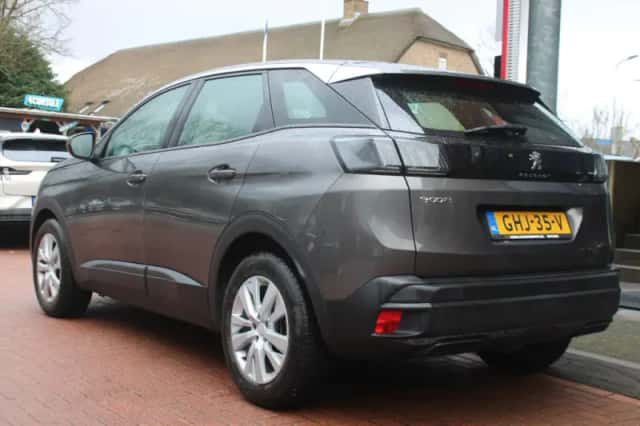 Peugeot 3008 (2021) thumbnail 3