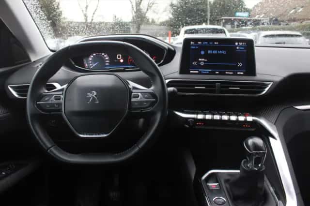 Peugeot 3008 (2021) thumbnail 7