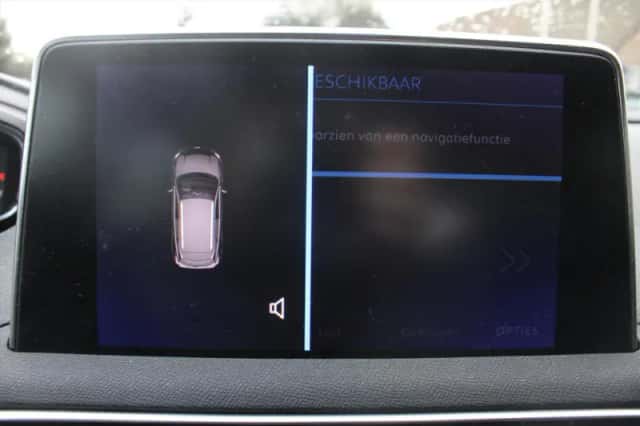 Peugeot 3008 (2021) thumbnail 9