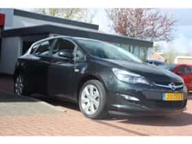 Opel Astra (2013) thumbnail 6