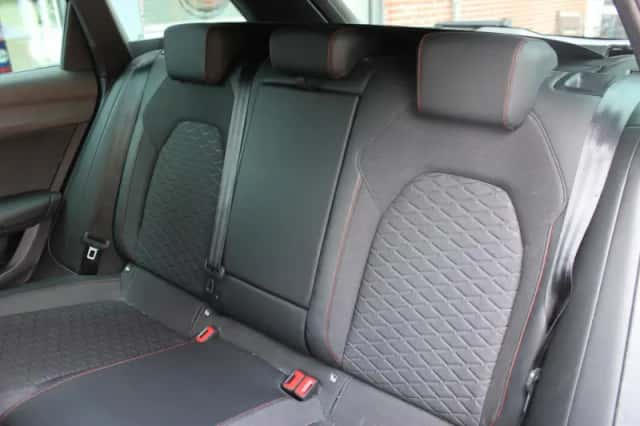 SEAT Leon (2022) thumbnail 14
