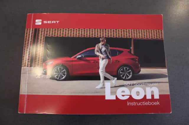 SEAT Leon (2022) thumbnail 15