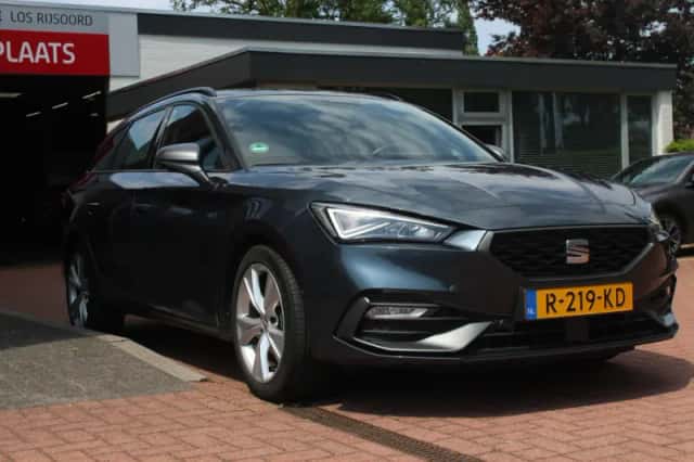 SEAT Leon (2022) thumbnail 6