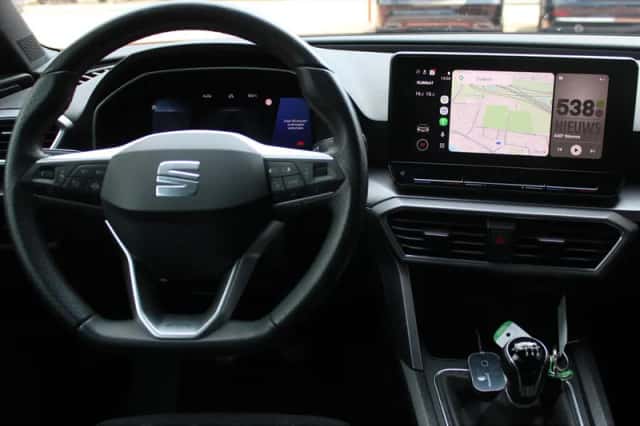 SEAT Leon (2022) thumbnail 7