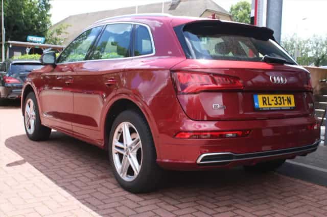 Audi Q5 (2018) thumbnail 3