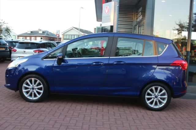 Ford B-Max (2017) thumbnail 2