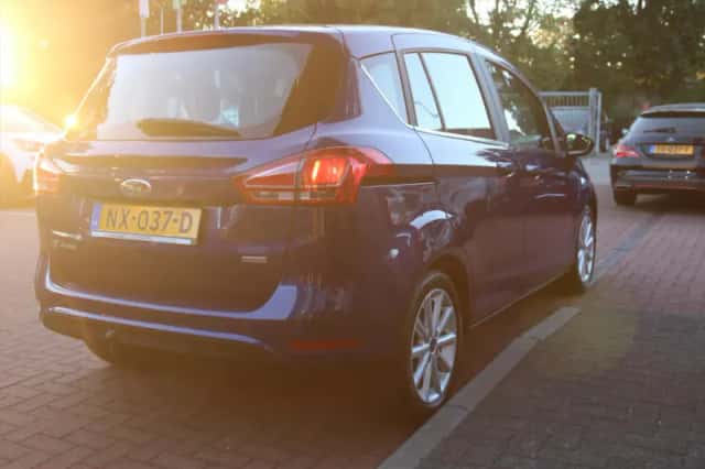 Ford B-Max (2017) thumbnail 5