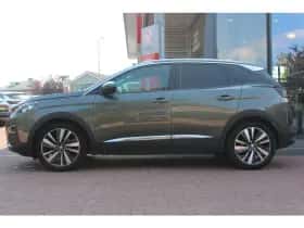 Peugeot 3008 (2018) thumbnail 2