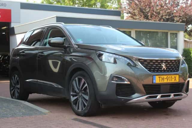 Peugeot 3008 (2018) thumbnail 6